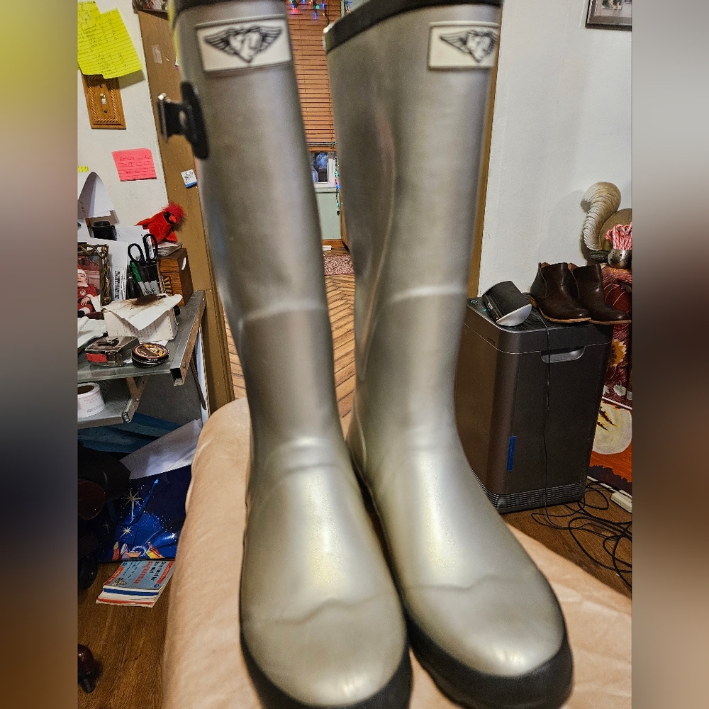 Forever Young Women Rubber Rain Boots with Cotton Lining, Gunmetal Silver